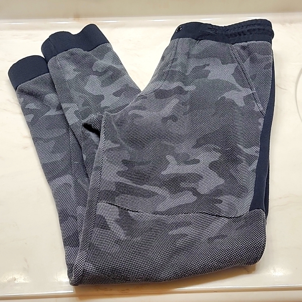 Univibe youth large camo joggers